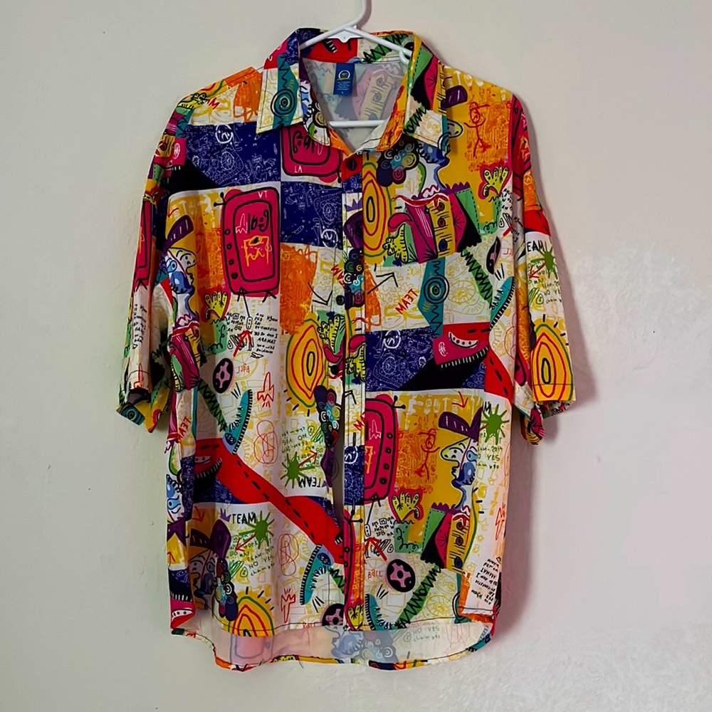 Short sleeve button up